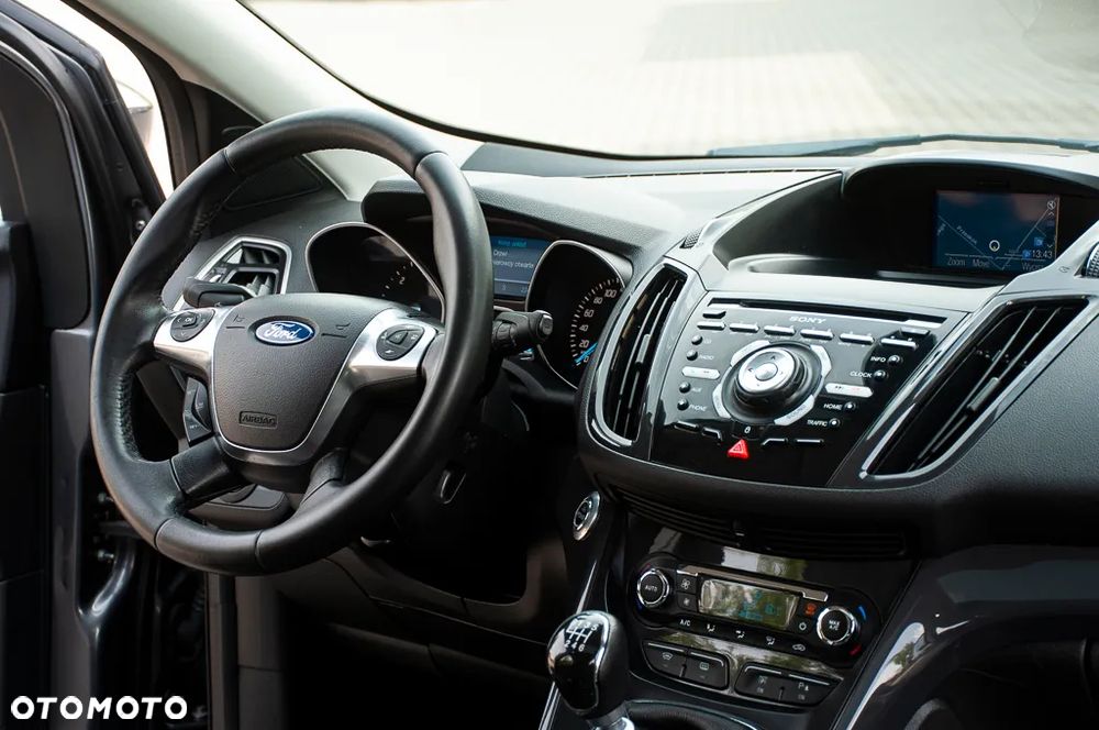 Ford Kuga 2.0 TDCi 2x4 Titanium - 23