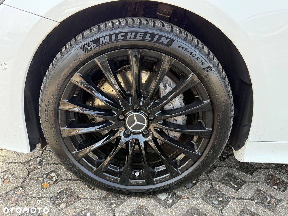 Mercedes-Benz Klasa E 200 4-Matic AMG - 13