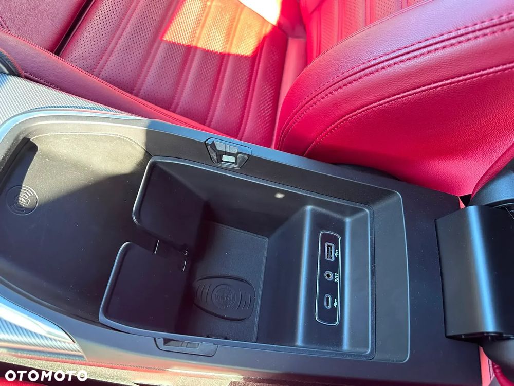 Alfa Romeo Giulia 2.0 Turbo 16V AT8 Veloce - 26