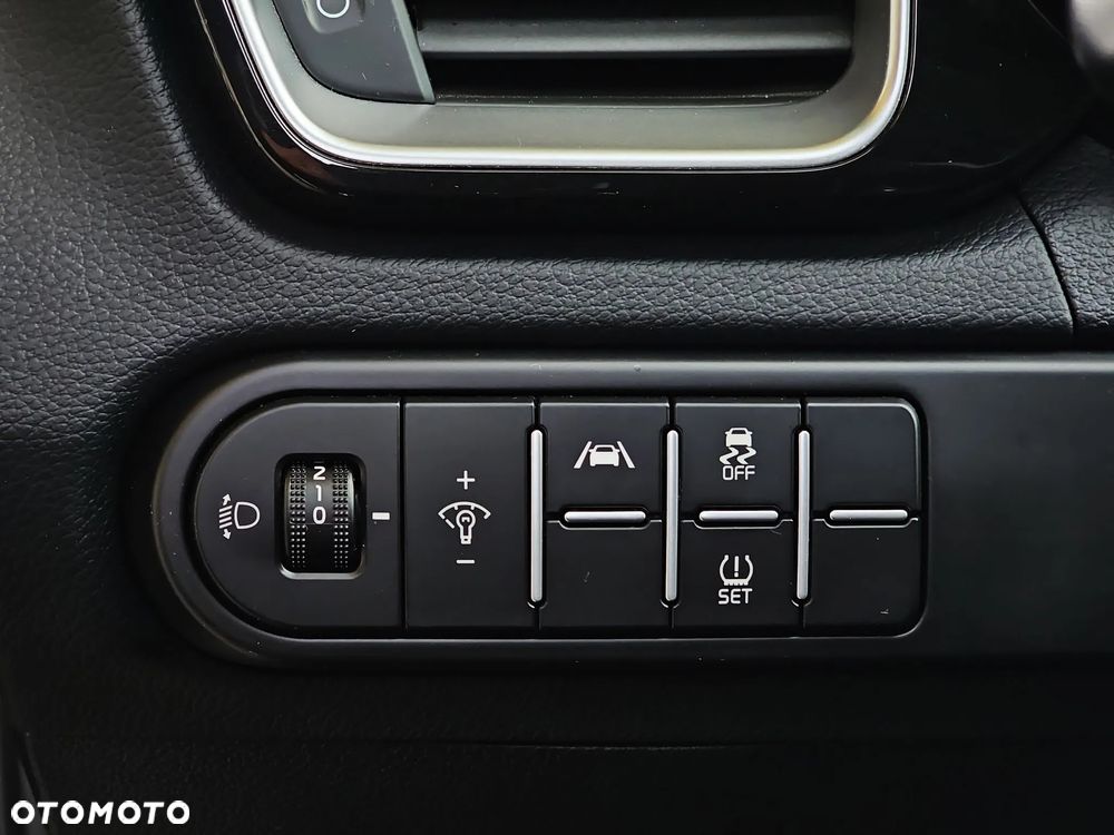 Kia Ceed 1.5 T-GDI Business Line DCT - 16