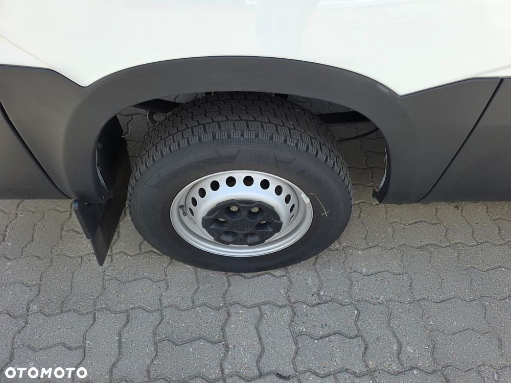 Iveco 35S16V L3H2 Średniak Furgon Blaszak - 7