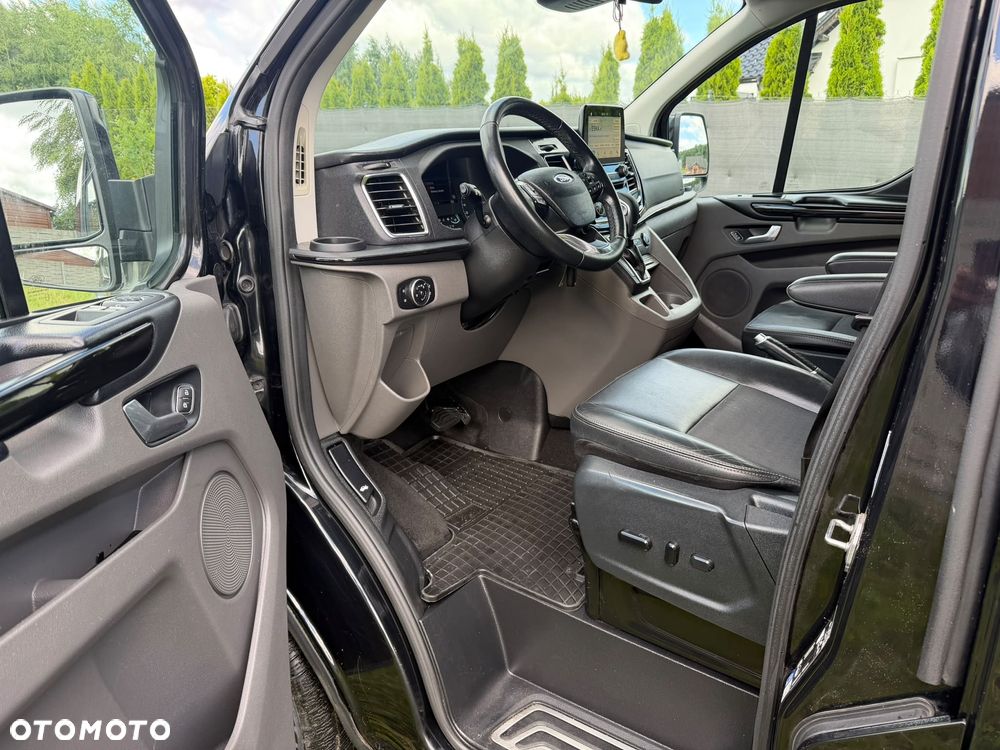 Ford Tourneo Custom - 9