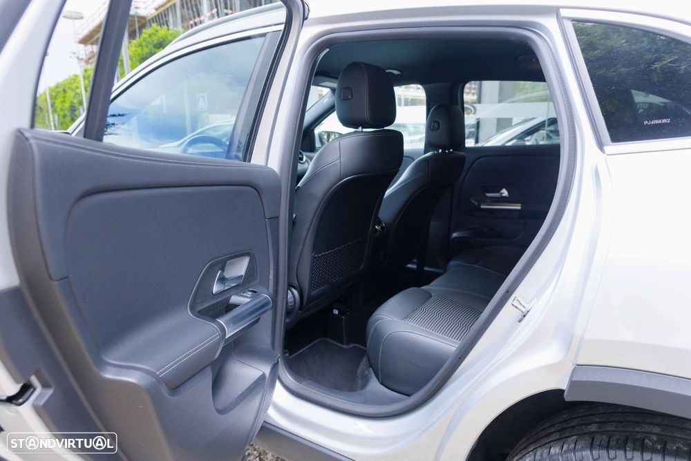 Mercedes-Benz GLA 250 - 23