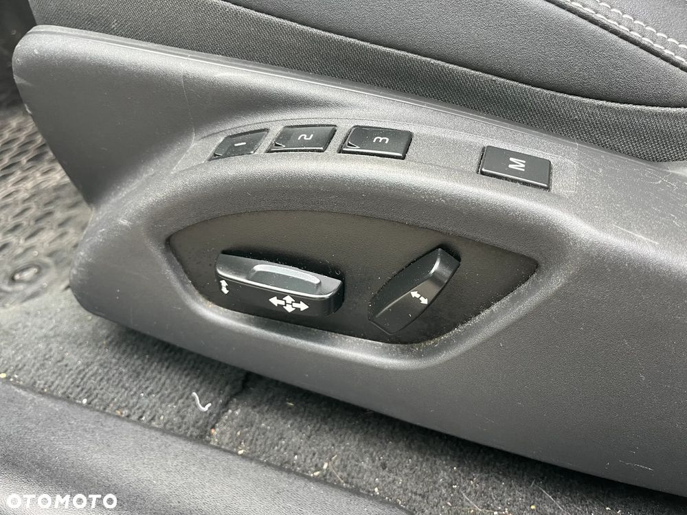 Volvo XC 60 D4 Geartronic Momentum - 17