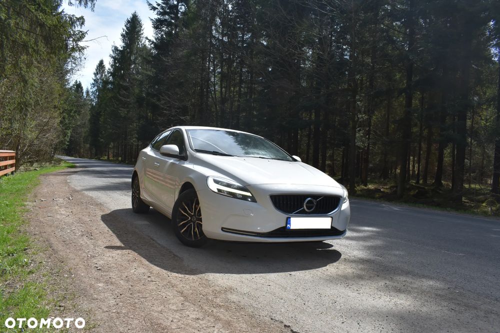 Volvo V40 D2 Drive-E Dynamic Edition - 1