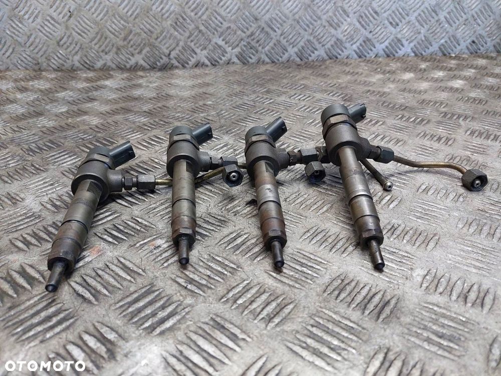 WTRYSK WTRYSKIWACZ KOMPLET FIAT PUNTO II 1.9 JTD 0445110019 - 2