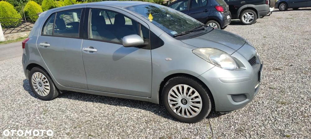 Toyota Yaris 1.3 VVT-i Sol - 9