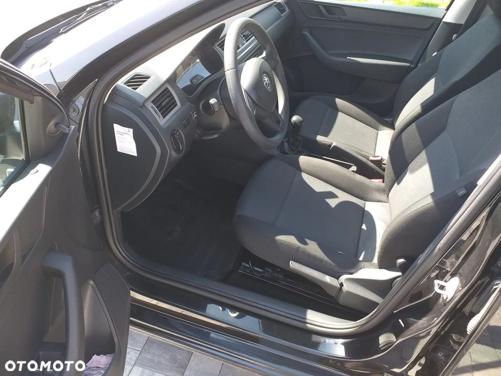 Skoda RAPID 1.2 Ambition Max - 8