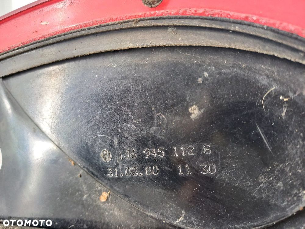 LAMPA TYLNA PRAWA VW GOLF IV 1J6945112S HATCHBACK 5 DRZWI - 2