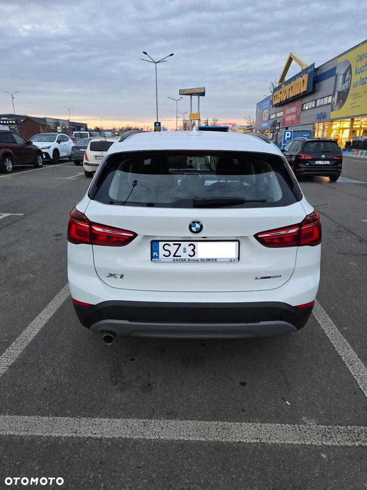 BMW X1 sDrive18i - 4