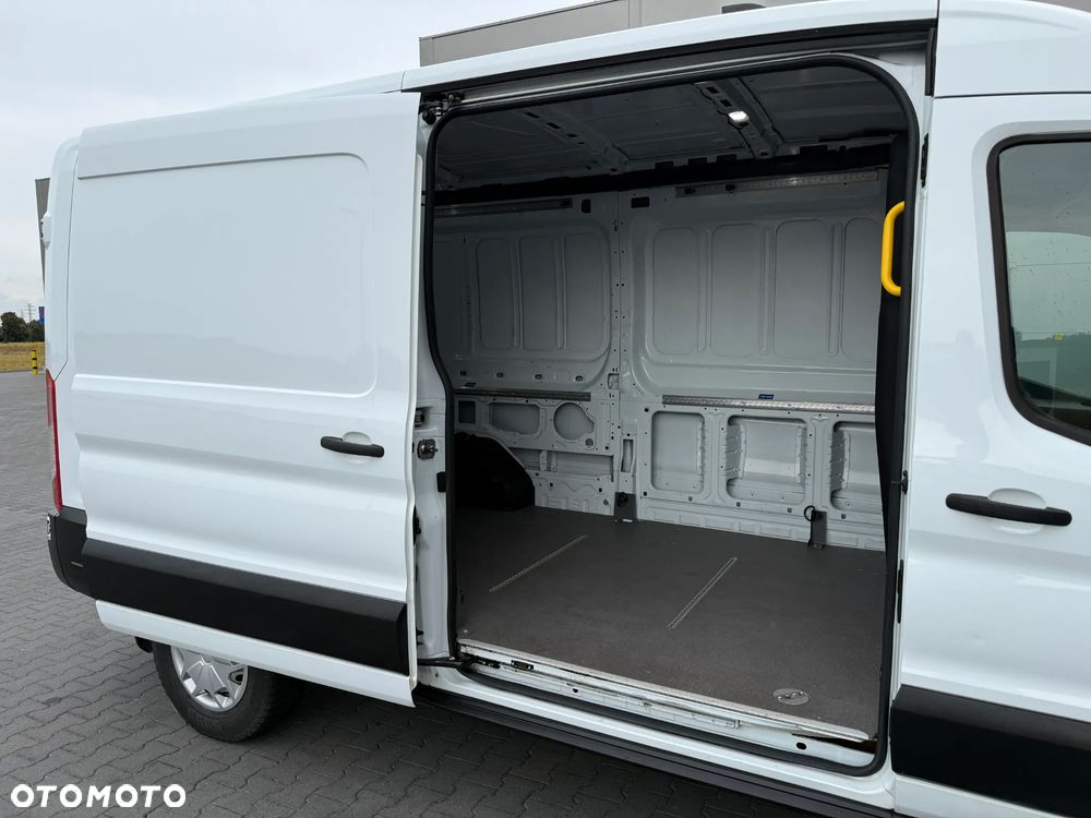 Ford Transit - 29