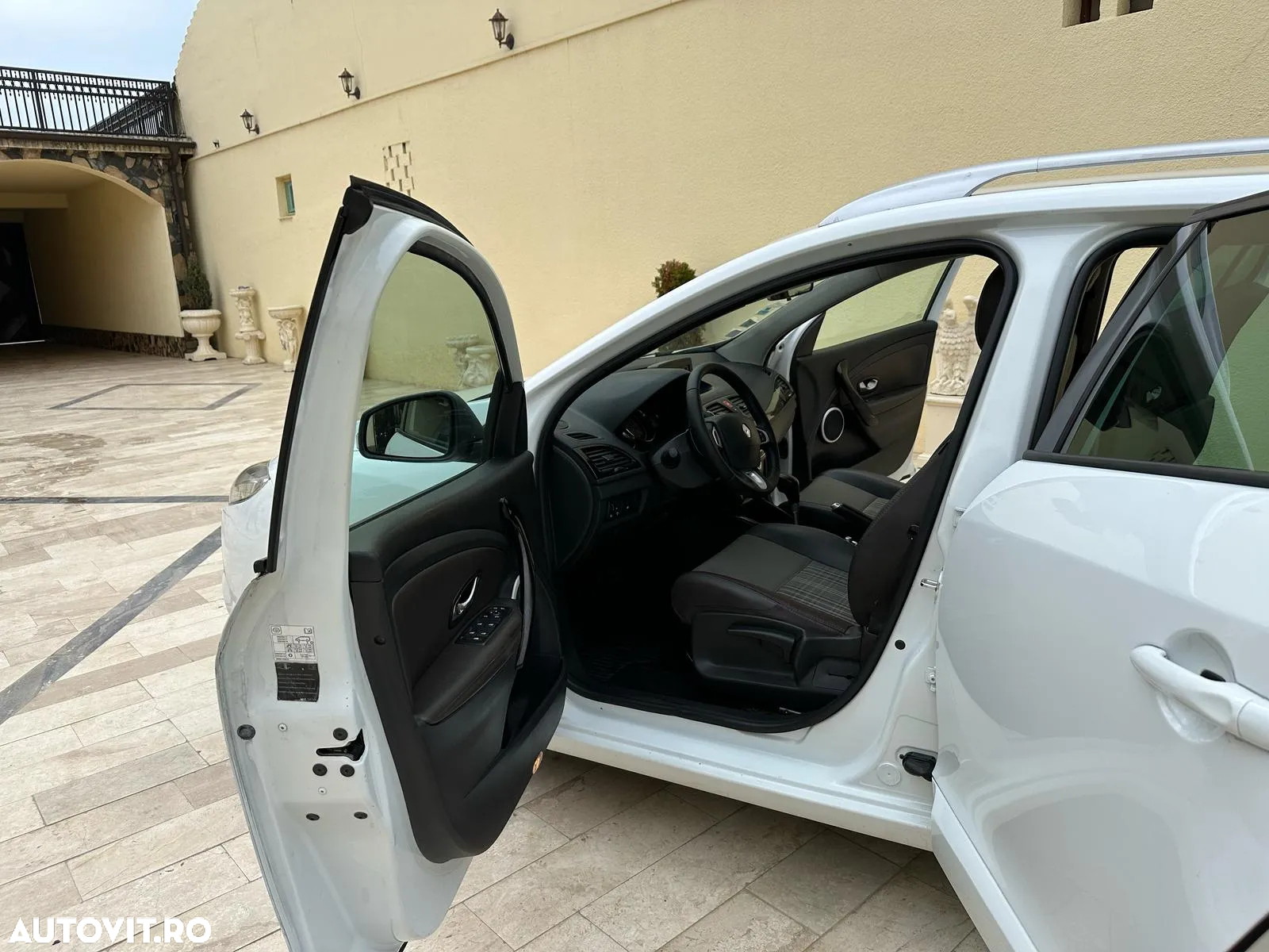 Renault Megane - 5