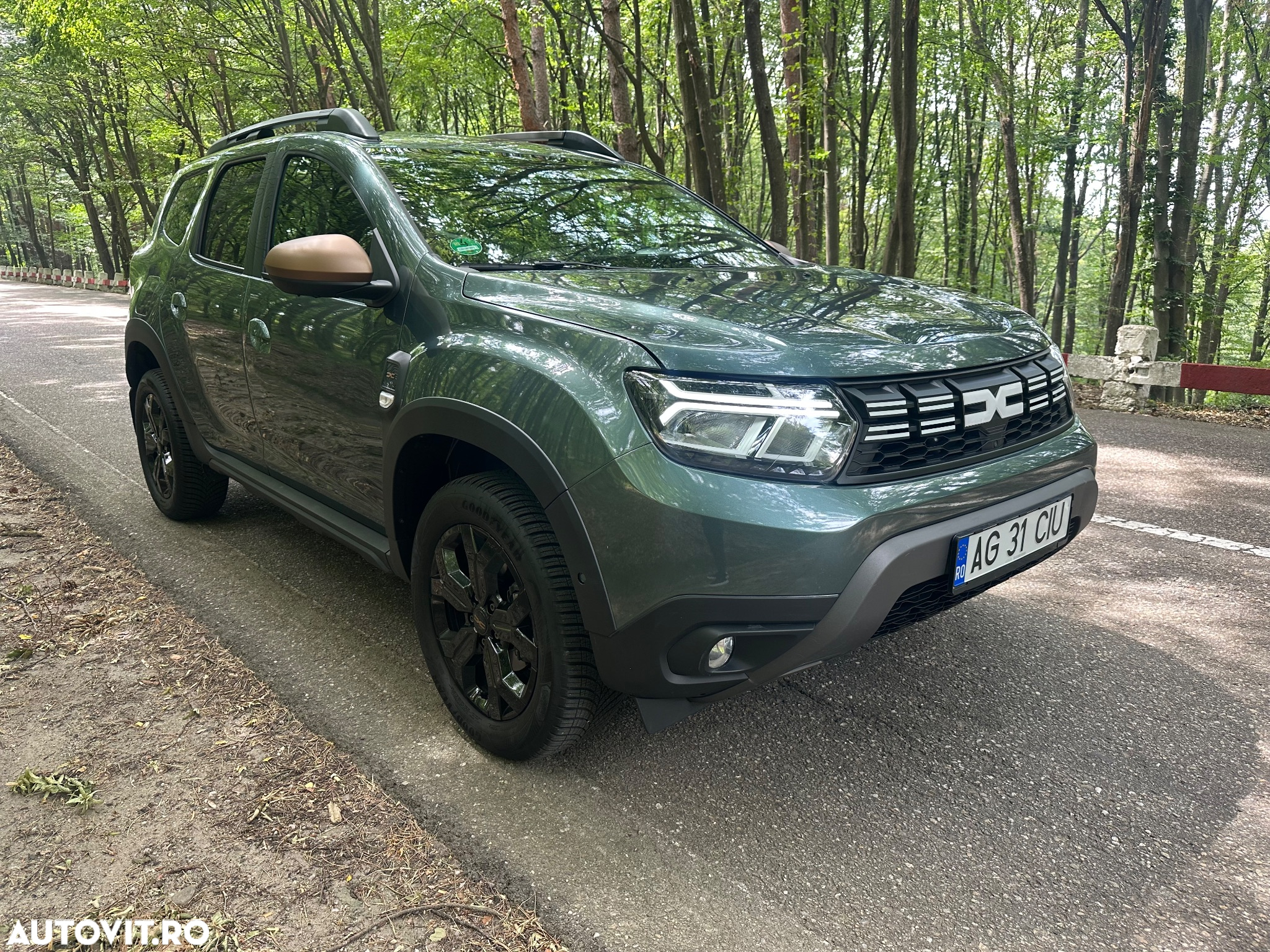Dacia Duster TCe 150 4WD GPF Celebration - 3