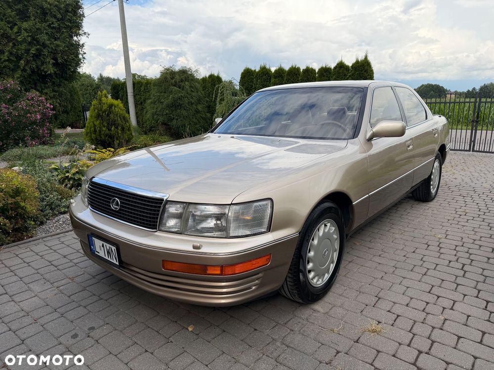 Lexus LS - 1