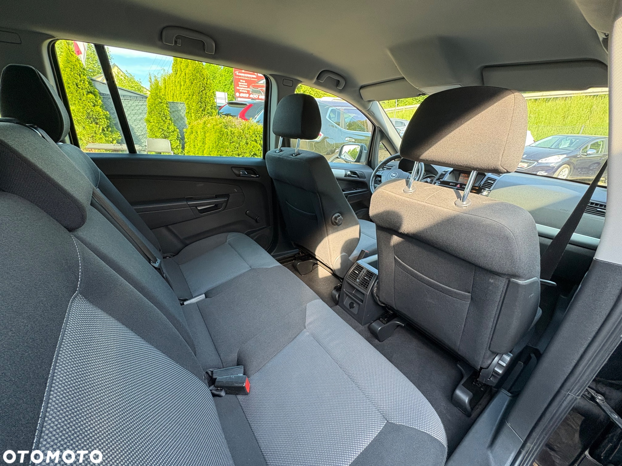 Opel Zafira 1.8 Cosmo - 24
