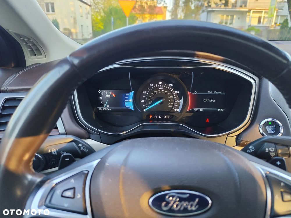 Ford Fusion 2.0 EcoBoost Titanium - 16