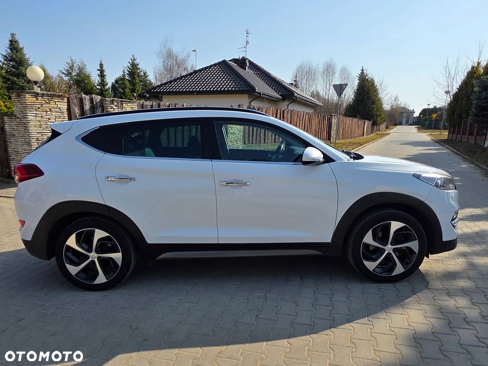 Hyundai Tucson 2.0 CRDI 4WD Automatik Premium - 16