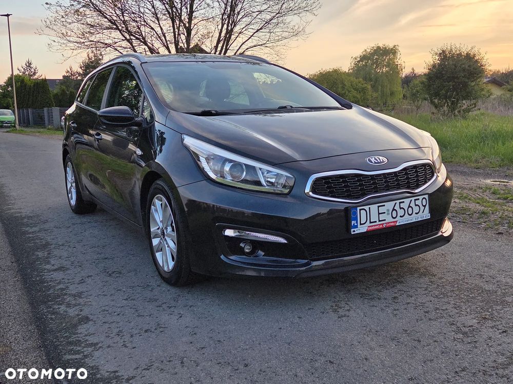 Kia Ceed 1.6 CRDi 136 DCT ISG Spirit - 3