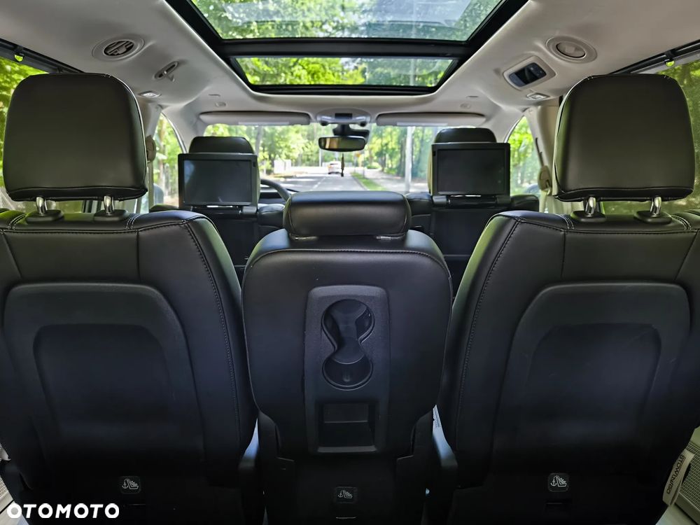 Chrysler Pacifica - 17