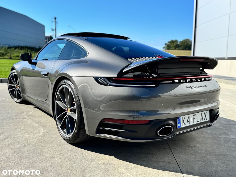 Porsche 911 Carrera 4S - 6