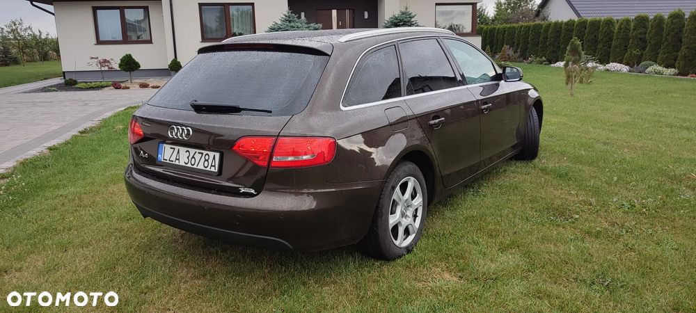 Audi A4 Avant - 4