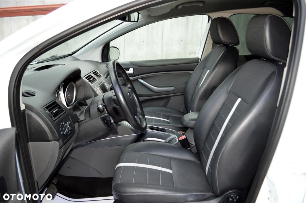 Ford Kuga 2.0 TDCi 4x4 Titanium - 9