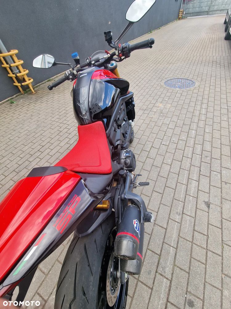 Ducati Monster - 11