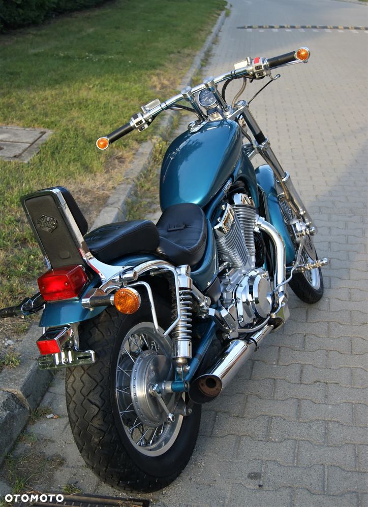 Suzuki Intruder - 5