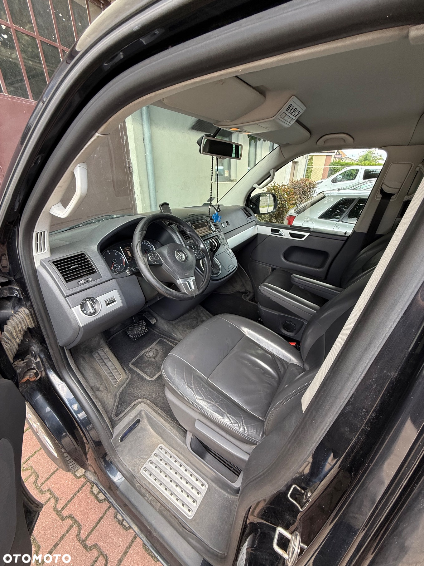 Volkswagen Multivan - 7