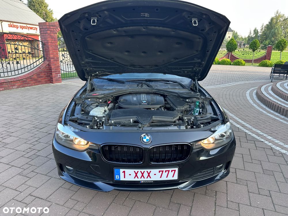 BMW Seria 3 318d DPF Edition Exclusive - 15