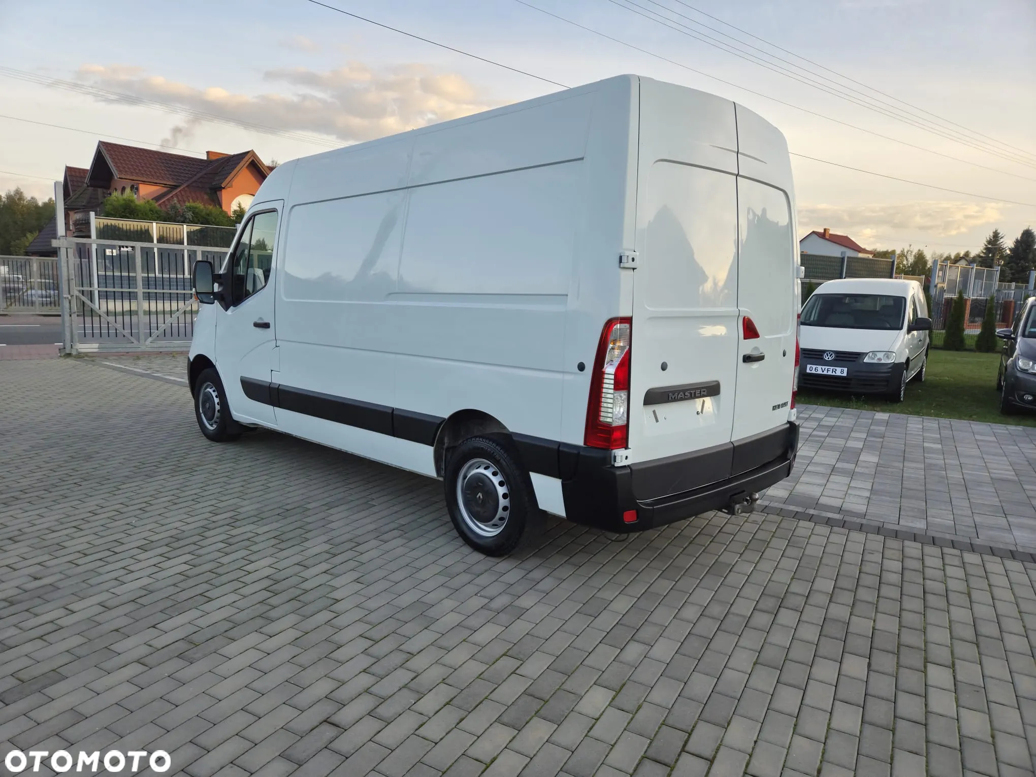 Renault MASTER L2H2 KLIMA BEZ ADBLUE ORYGINAŁ PRZEBIEG ORYGINAŁ LAKIER ZADBANY POD KAMPERA - 4