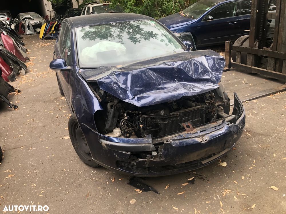 Dezmembrez VW Volkswagen Golf 5 albastru 1,6 FSI BLP 2006 - 7