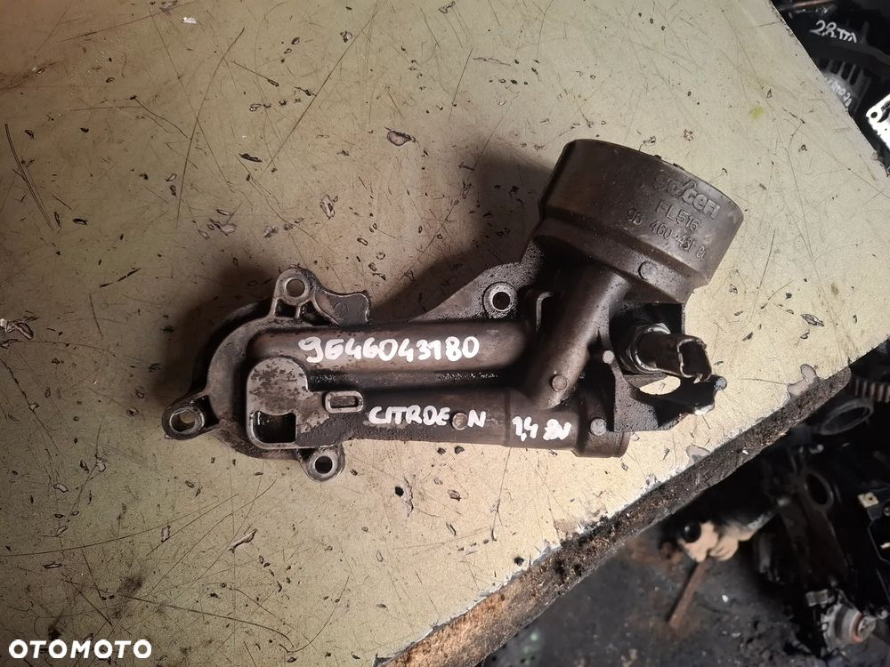 CITROEN 1,1 8V PEUGEOT 1,4 8V  obudowa filtra oleju podstawa 9646043180