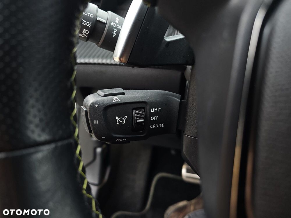 Peugeot 2008 1.2 PureTech GT S&S EAT8 - 18