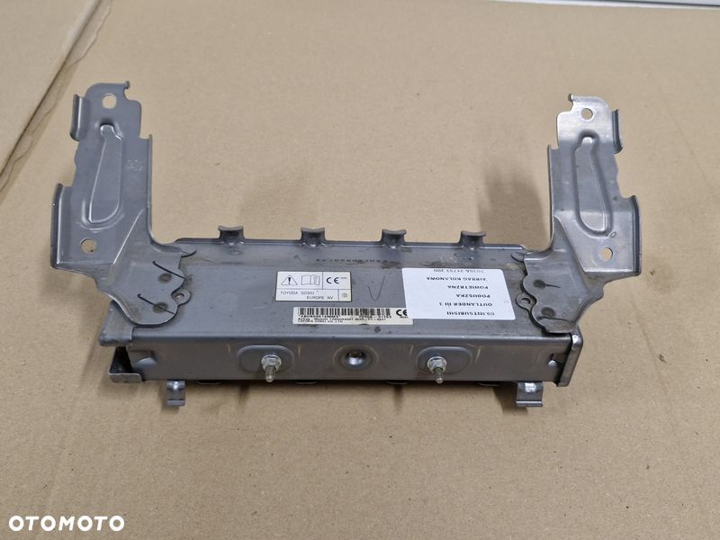 mitsubishi outlander iii 3 poduszka powietrzna airbag kolanowa 7030a-31753 - 7