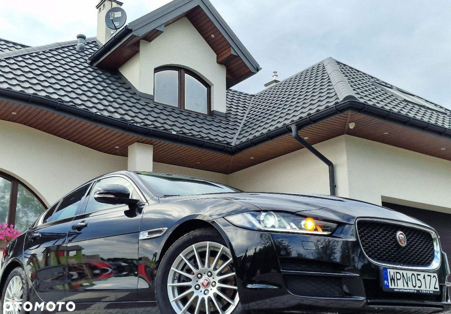 Jaguar XE - 17