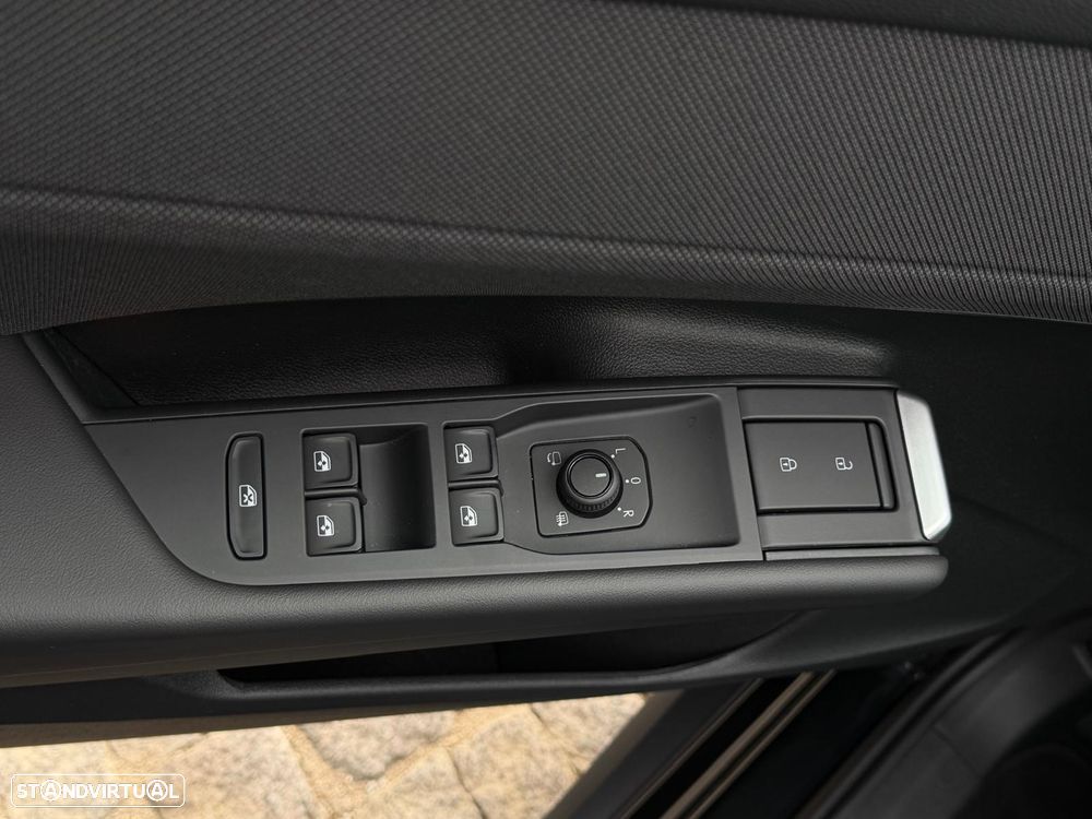 VW T-Roc 1.5 eTSI Life DSG - 14