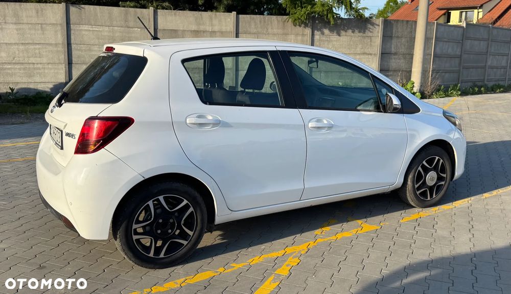 Toyota Yaris 1.33 Premium EU6 - 5