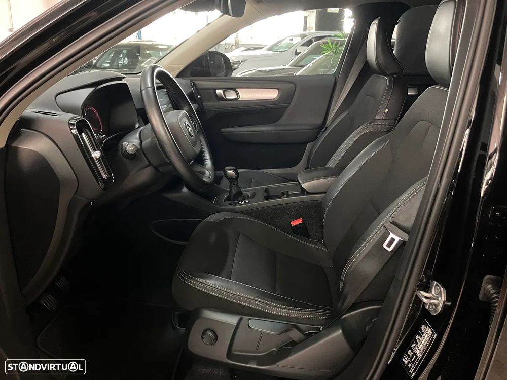 Volvo XC 40 2.0 D3 Momentum Plus - 19