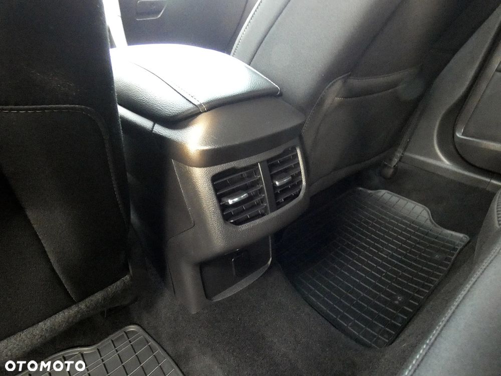 Ford Mondeo 1.5 EcoBoost Gold X (Trend) - 6