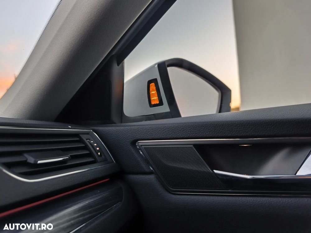 Skoda Superb Combi 2.0 TDI DSG Style - 32