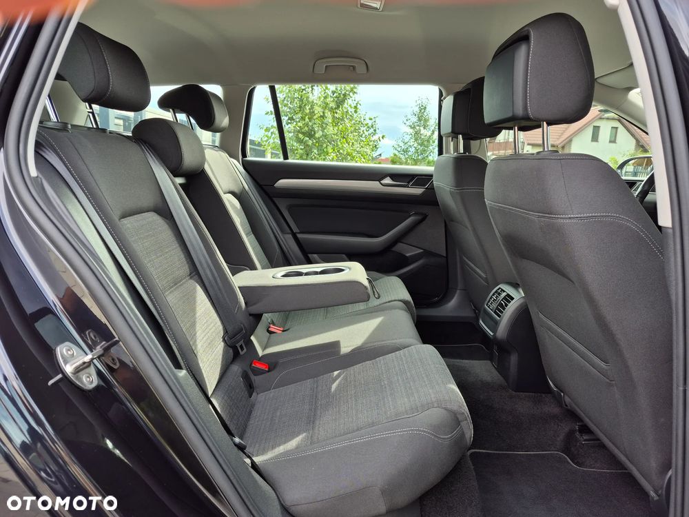 Volkswagen Passat 2.0 TSI Business DSG - 15