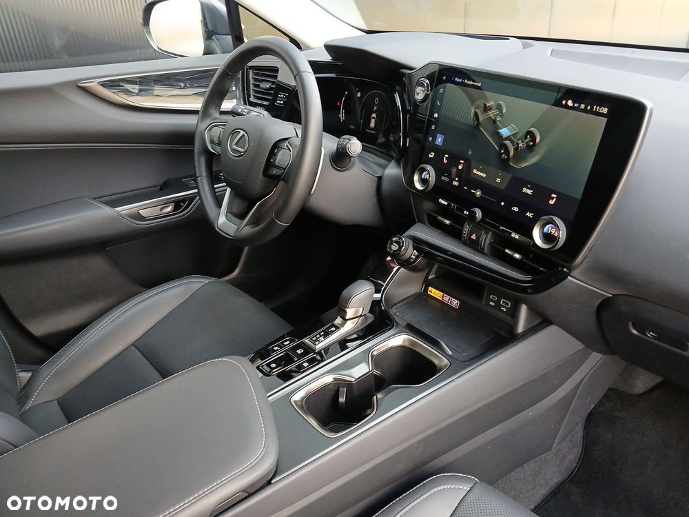 Lexus NX 350h Prestige AWD - 25