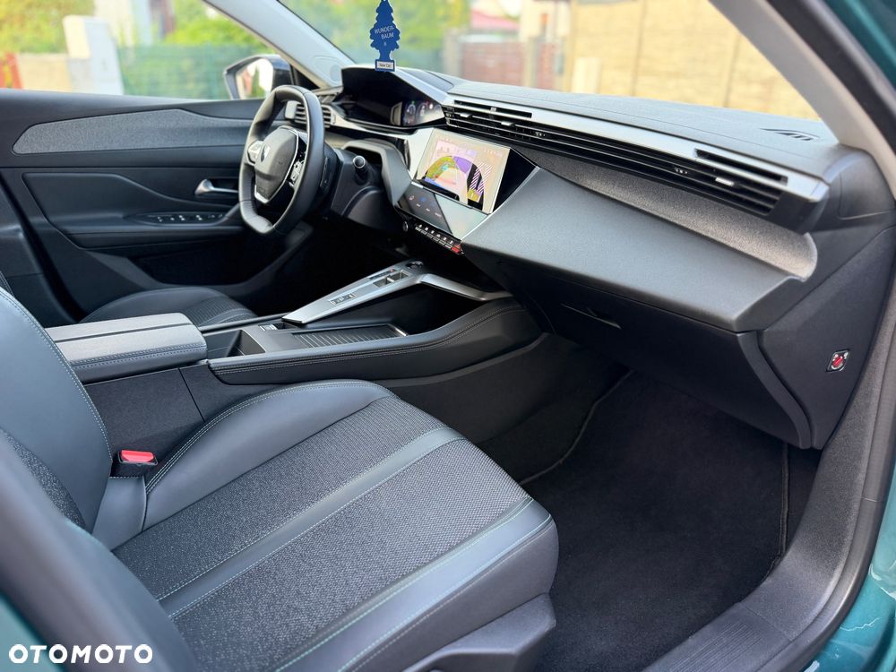 Peugeot 308 1.6 Hybrid PHEV Allure EAT8 - 11