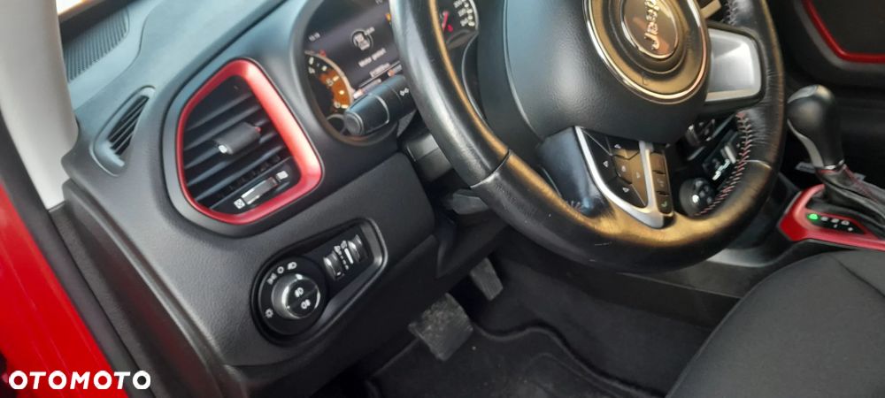 Jeep Renegade 2.0 MultiJet Trailhawk 4WD S&S - 24