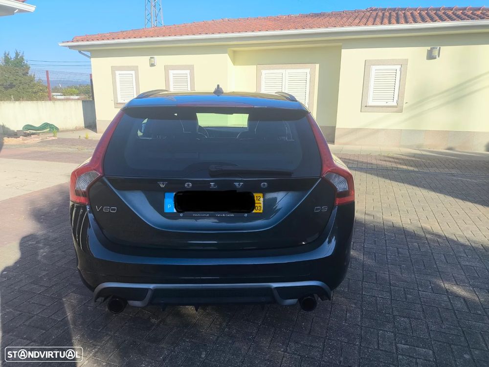 Volvo V60 2.0 D3 R-Design Start/Stop - 2