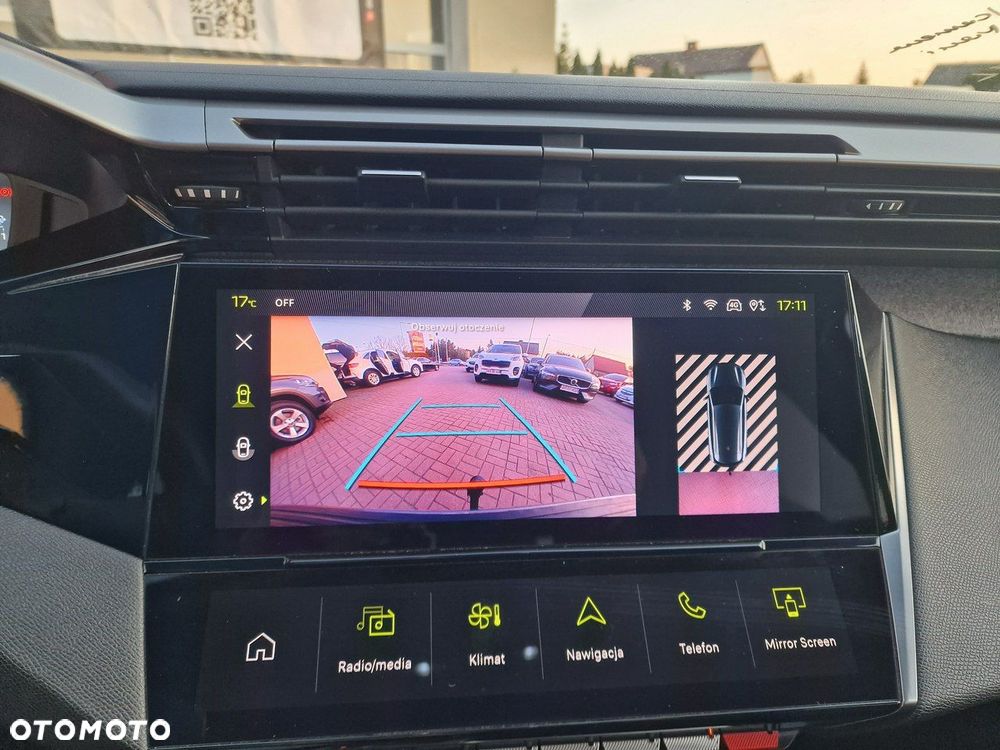 Peugeot 308 1.6 Hybrid PHEV Allure EAT8 - 23