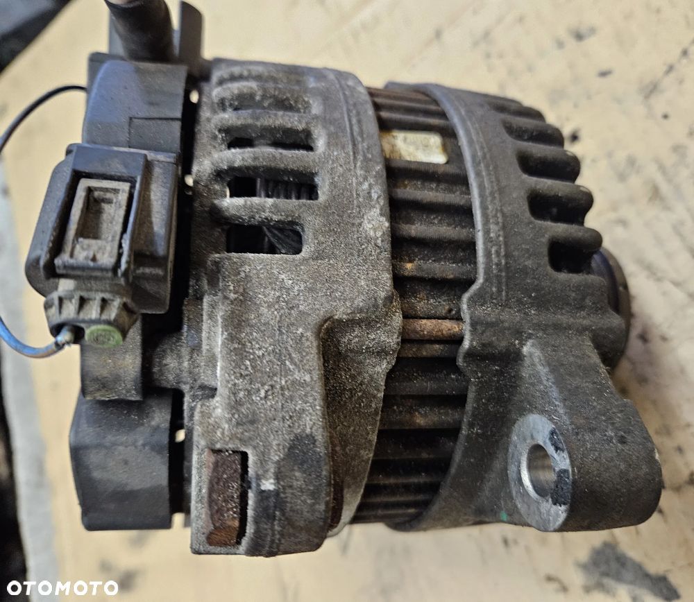 Land Rover Freelander II 2.2 D  2.2D  TD4 alternator 150A 6G9N-103000-ADB - 8