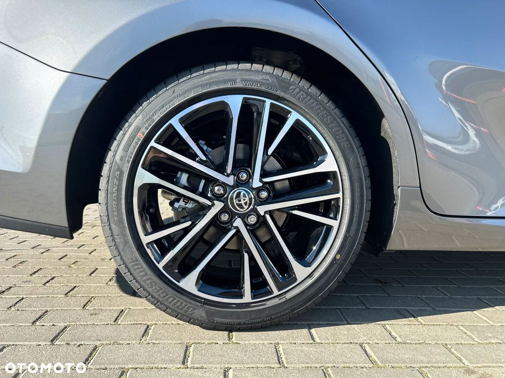 Toyota Camry 2.5 Hybrid Dynamic Force Executive e-CVT - 11