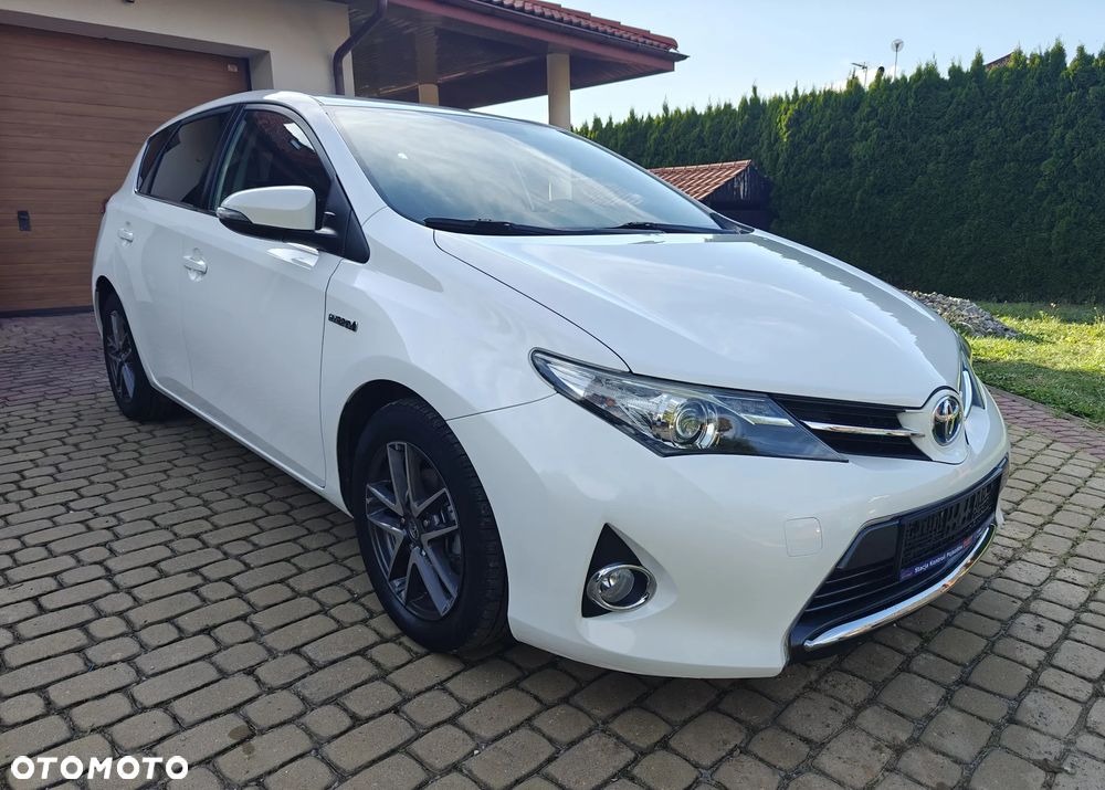 Toyota Auris - 1